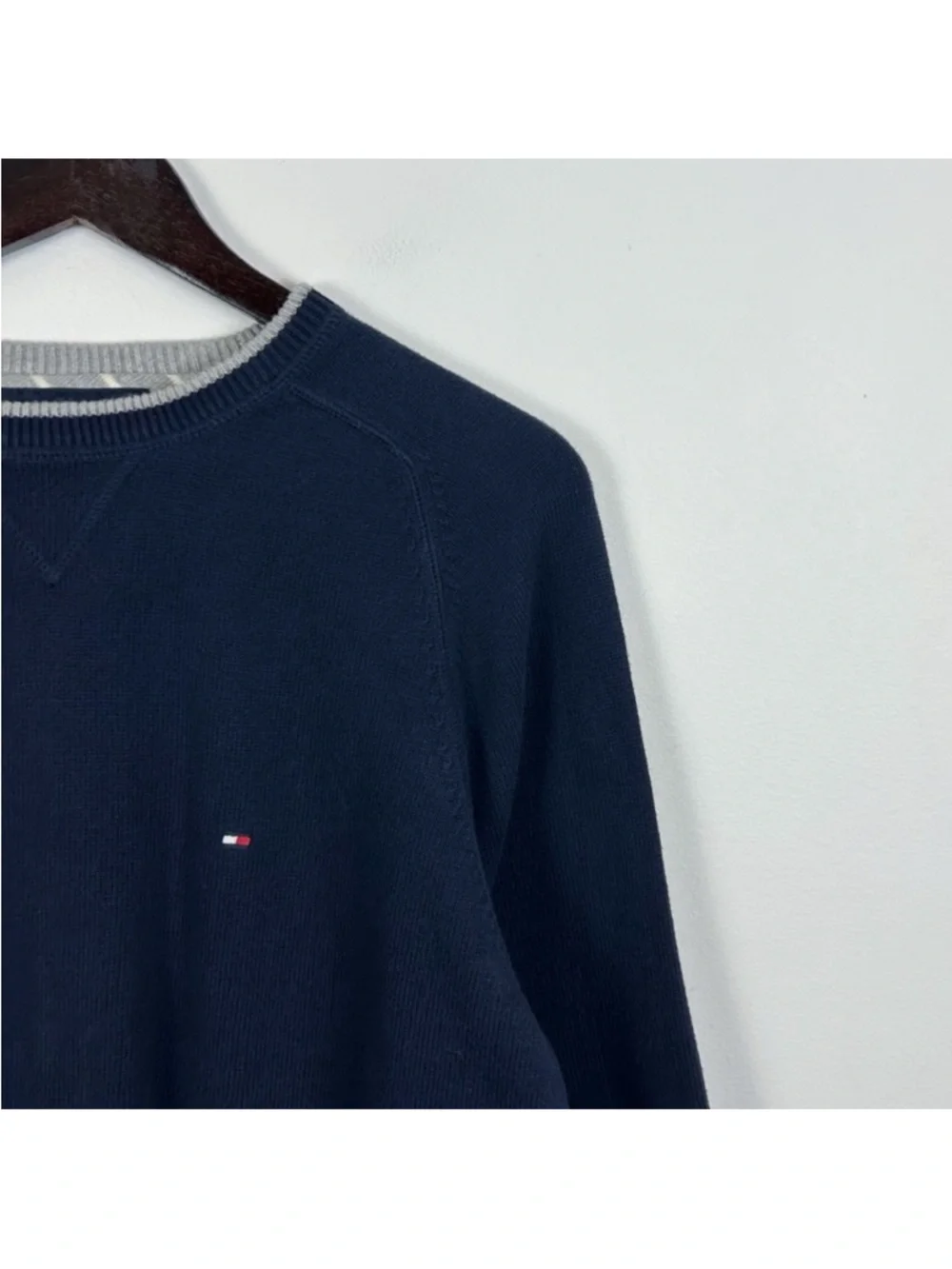 Tommy Hilfiger Navy and White Crewneck Sweater Size Large 100% Cotton
